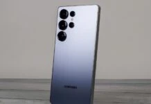 Samsung готує нове скло для складаних смартфонів без помітної складки