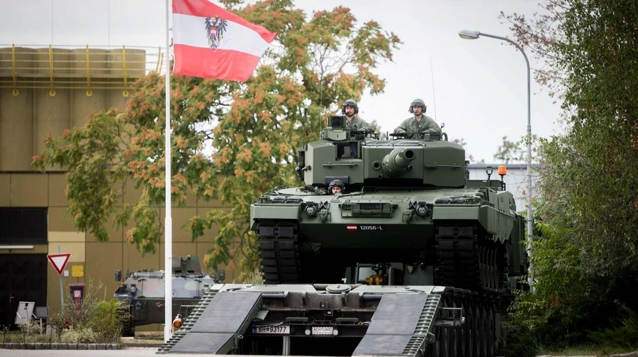 Австрійські військові отримали модернізовані БМП, здатні діяти разом із Leopard