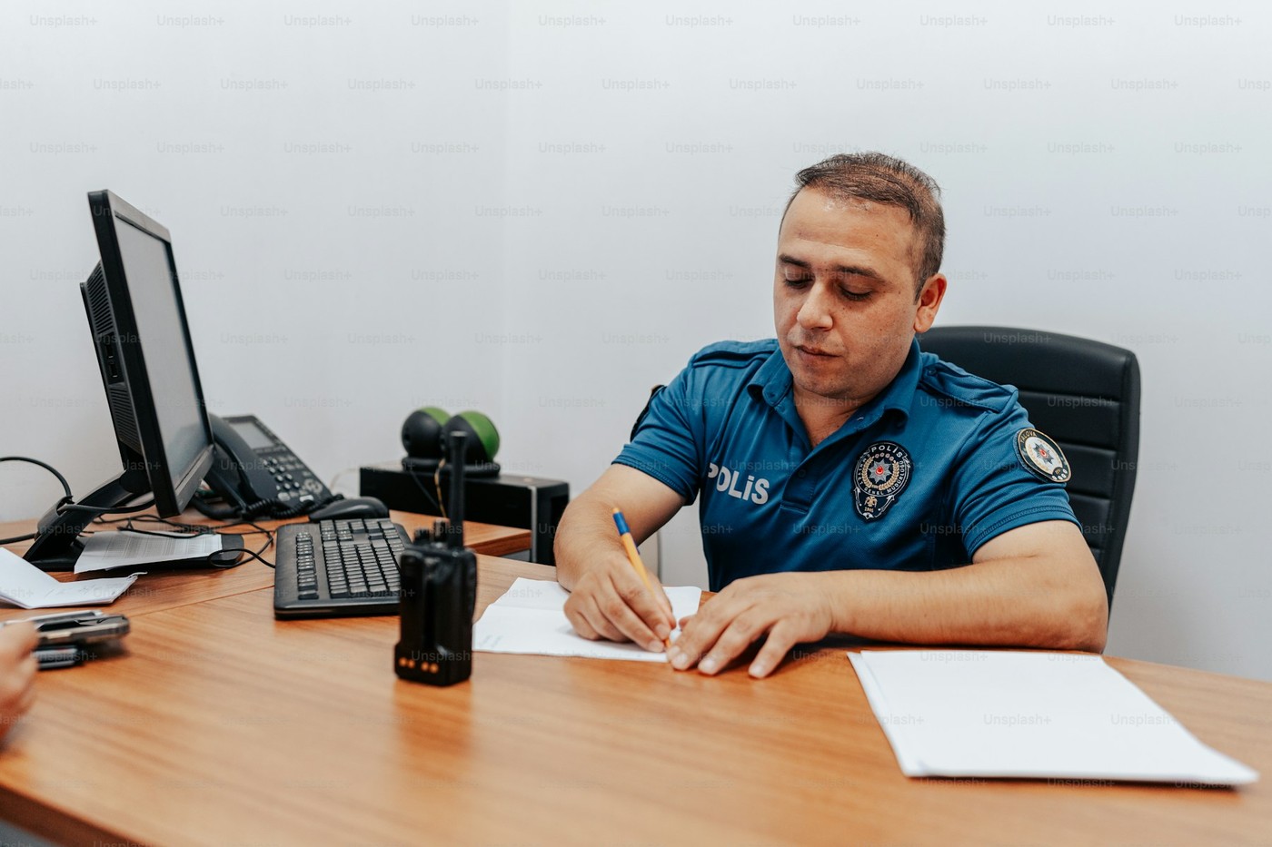 Права затриманої особи: адвокат, медична допомога і контроль строків